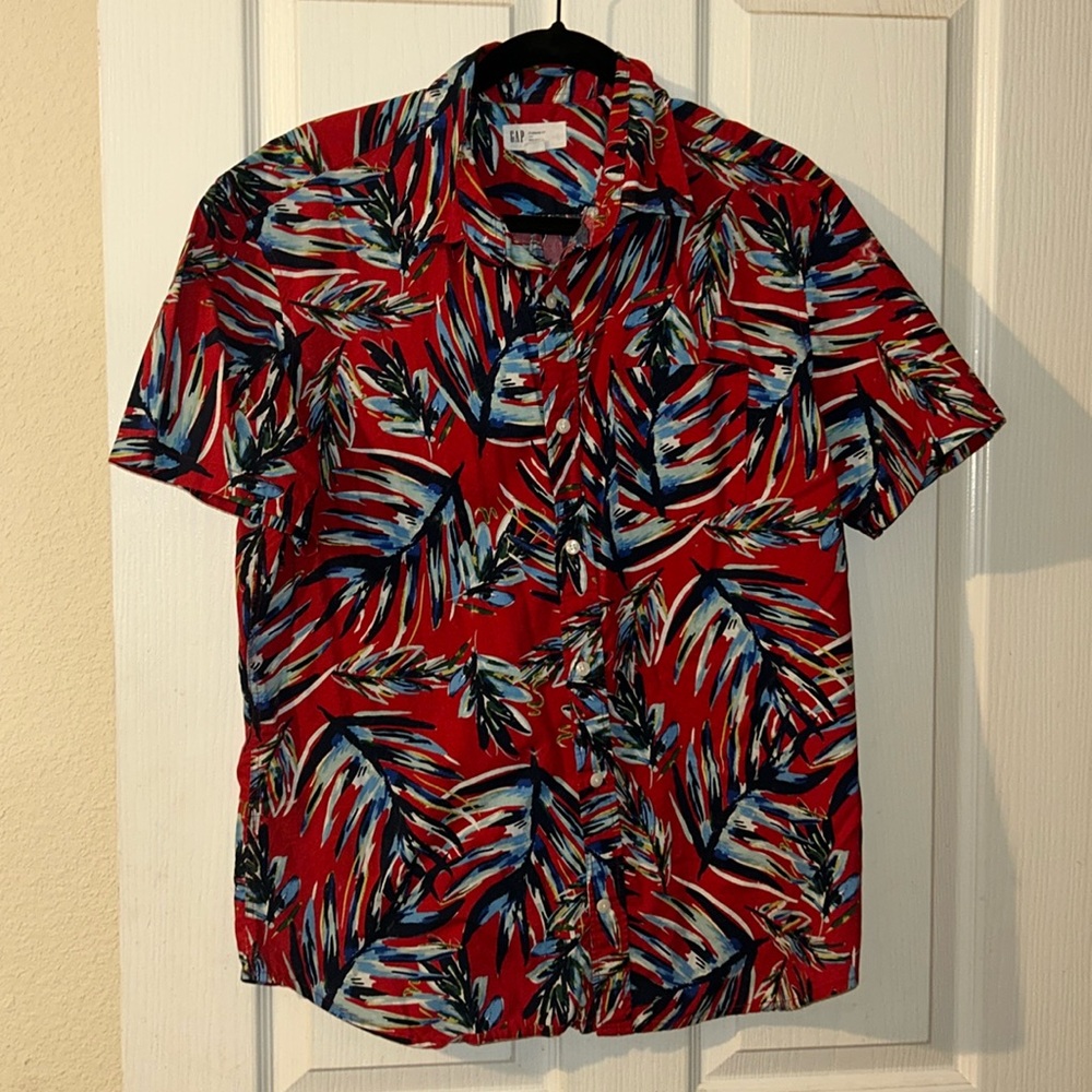 Gap.  Men’s tropical shirt. Size L. 100% cotton